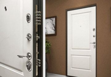 Как установить металлические двери в квартире?